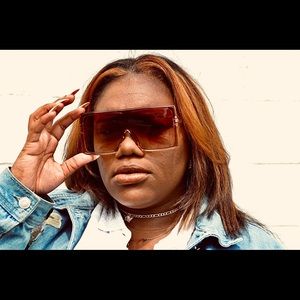 Brown oversized square sunglasses